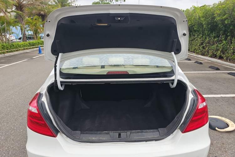 Used Geely Auto Emgrand 2017 Sedan Million Edition 1.5L CVT Luxury Model Trunk