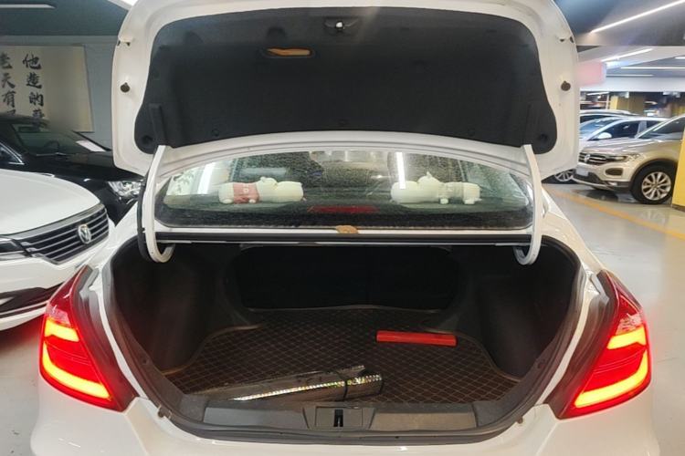 Used Geely Auto Emgrand 2017 Sedan Million Edition 1.5L Manual Upward Connect Version Trunk