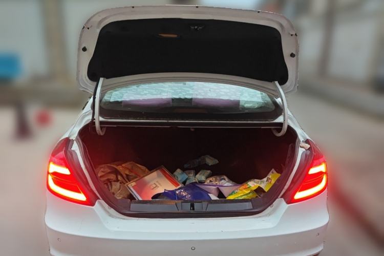 Used Geely Auto Emgrand 2017 Sedan Million Edition 1.5L Manual Luxury Model Trunk