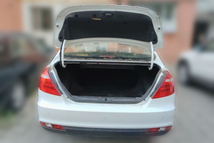 Used Geely Auto Emgrand 2017 Sedan Million Edition 1.5L CVT Upward Version Trunk
