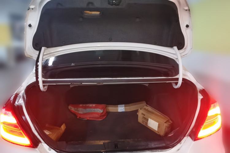 Used Geely Auto Emgrand 2017 Sedan Million Edition 1.5L CVT Upward Connectivity Version Trunk