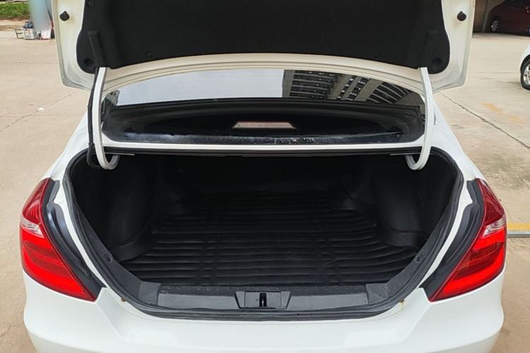 Used Geely Auto Emgrand 2017 Sedan Million Edition 1.5L Manual - Upward Version Trunk