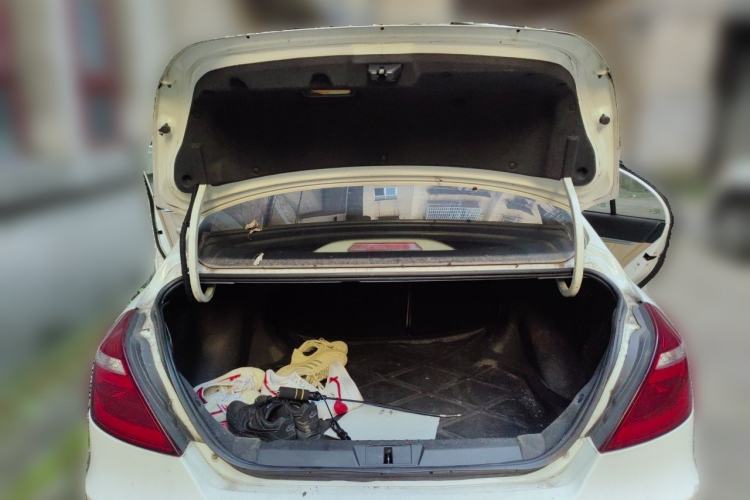 Used Geely Auto Emgrand 2017 Sedan Million Edition 1.5L Manual Luxury Model Trunk