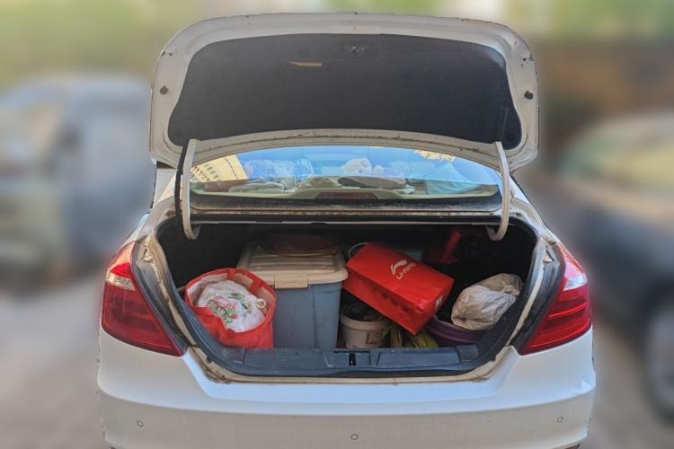 Used Geely Auto Emgrand 2017 Sedan Million Edition 1.5L Manual Luxury Model Trunk