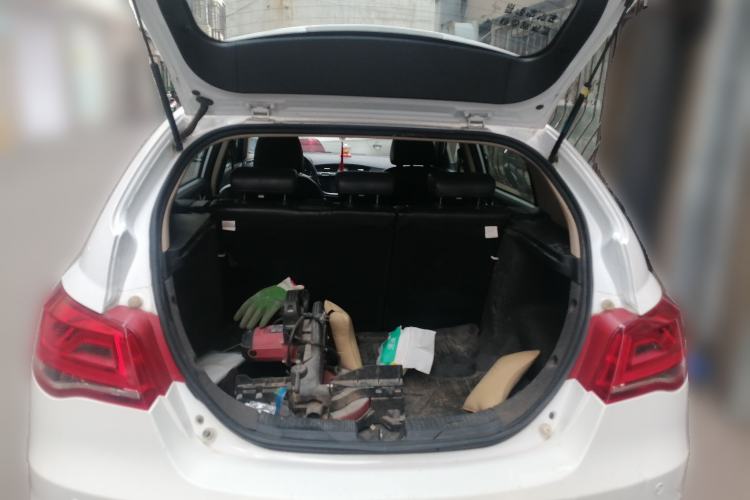 Used Geely Auto Emgrand 2017 Hatchback RS Million Edition 1.5L Manual Upward Version Trunk