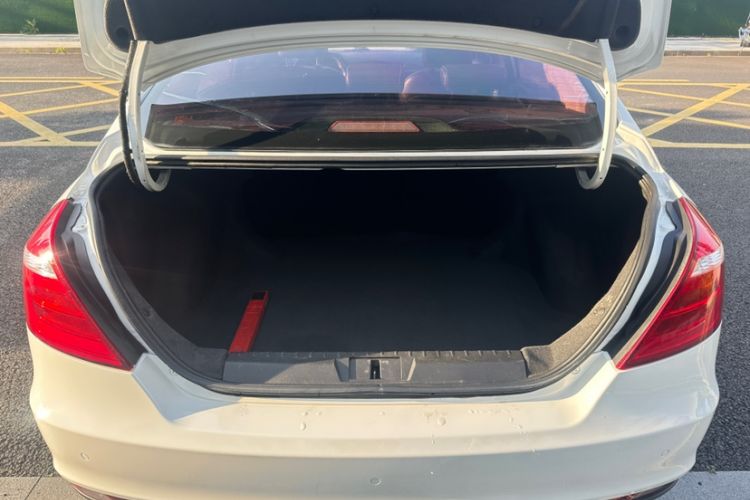 Used Geely Auto Emgrand 2017 Sedan Million Edition 1.3T CVT Prestige Model Trunk