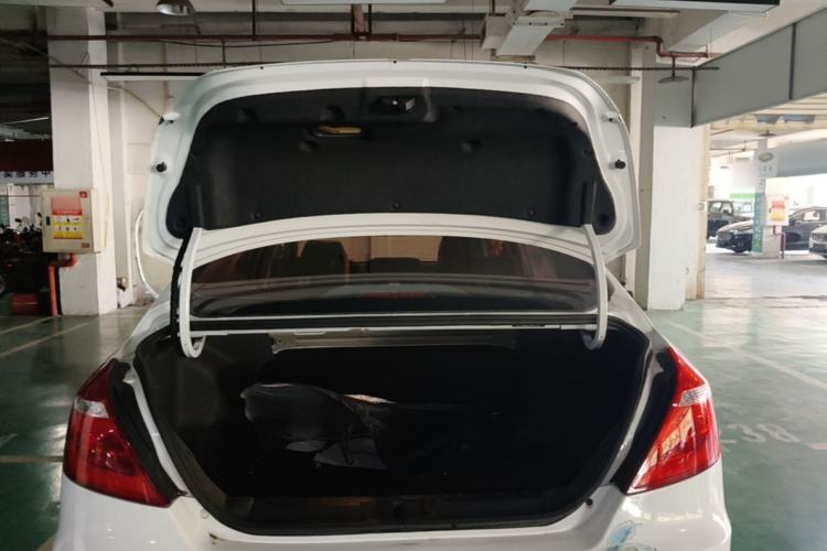 Used Geely Auto Emgrand 2017 Sedan Million Edition 1.5L CVT Upward Connectivity Version Trunk