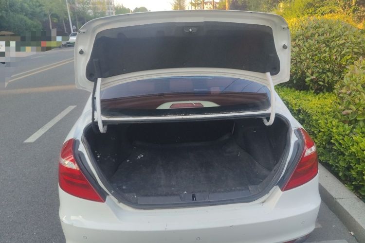 Used Geely Auto Emgrand 2017 Sedan Million Edition 1.5L Manual Luxury Model Trunk
