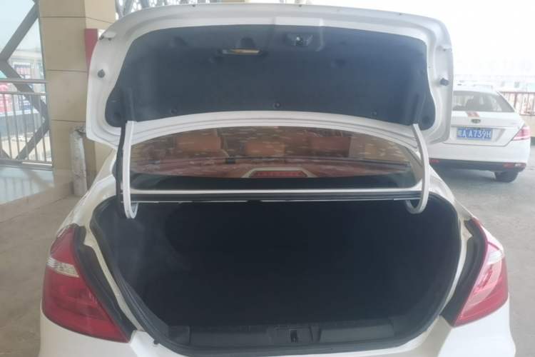 Used Geely Auto Emgrand 2017 Sedan Million Edition 1.5L CVT Luxury Model Trunk