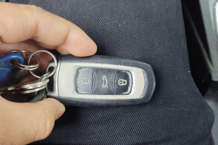Used Geely Auto Emgrand 2017 Hatchback RS Million Edition 1.5L Manual Upward Version Vehicle Key