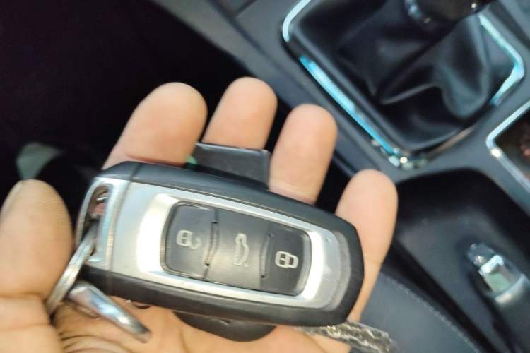 Used Geely Auto Emgrand 2017 Sedan Million Edition 1.5L Manual - Upward Version Vehicle Key