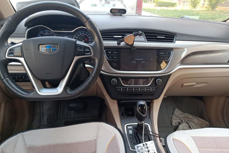 Used Geely Auto Emgrand 2017 Sedan Million Edition 1.5L CVT Luxury Model Center Console