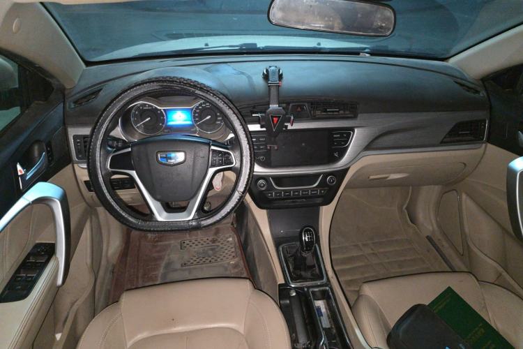 Used Geely Auto Emgrand 2017 Sedan Million Edition 1.5L Manual Luxury Model Center Console
