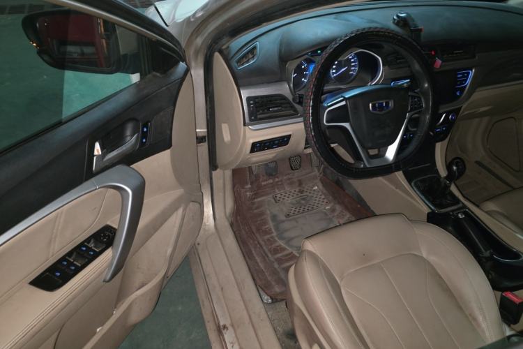 Used Geely Auto Emgrand 2017 Sedan Million Edition 1.5L Manual Luxury Model Driver Seat