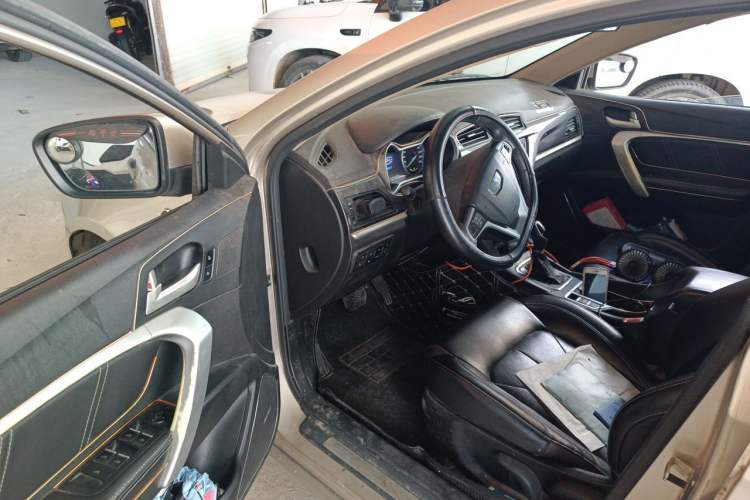 Used Geely Auto Emgrand 2017 Sedan Million Edition 1.3T CVT Upward Version Driver Seat