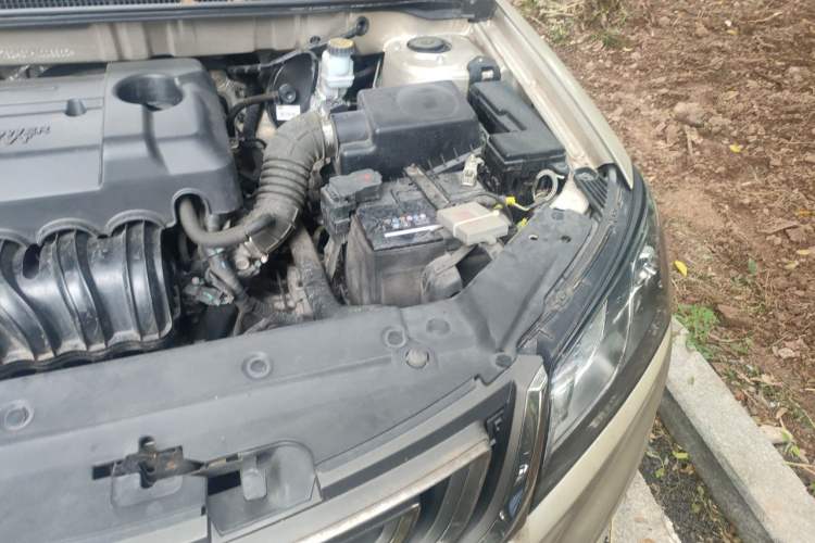 Used Geely Auto Emgrand 2017 Sedan Million Edition 1.5L Manual Fashion Model Engine Bay Left
