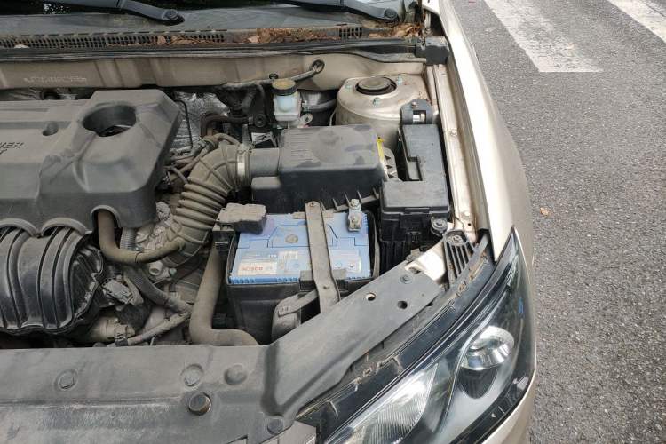 Used Geely Auto Emgrand 2017 Sedan Million Edition 1.5L Manual - Upward Version Engine Bay Left