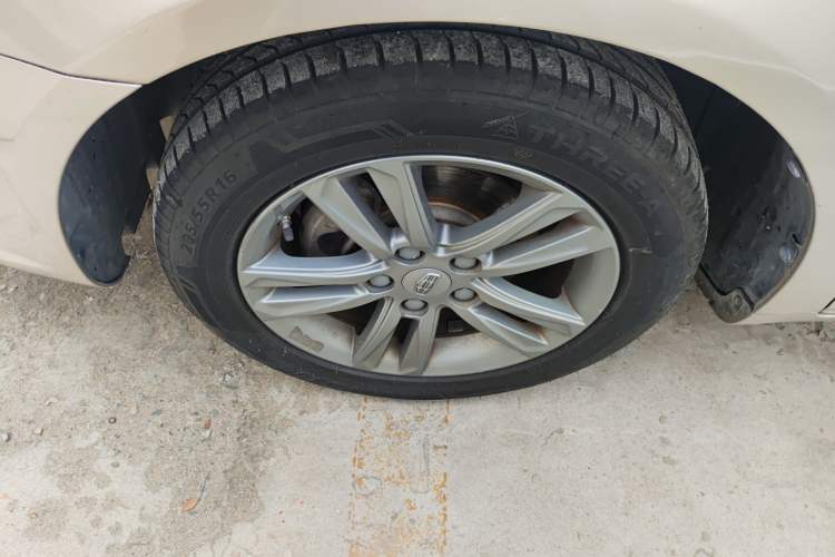 Used Geely Auto Emgrand 2017 Sedan Million Edition 1.5L Manual - Upward Version Exterior 4