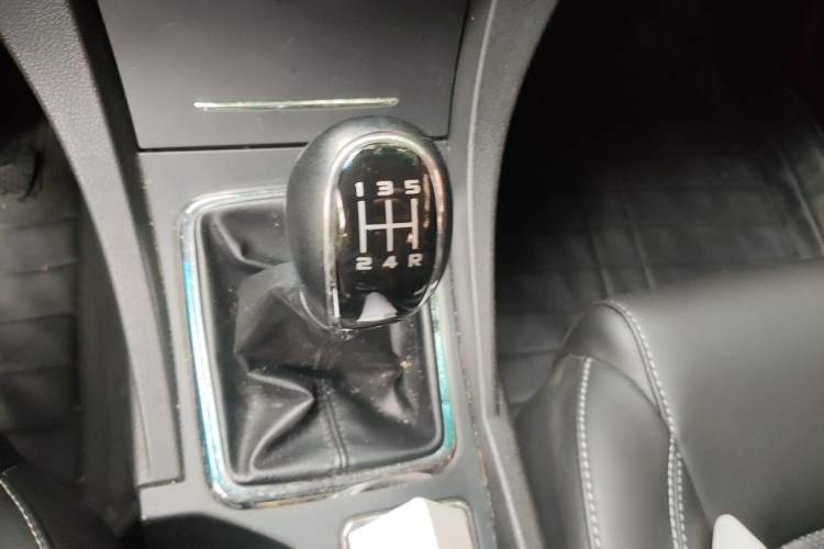 Used Geely Auto Emgrand 2017 Sedan Million Edition 1.5L Manual - Upward Version Gear Lever