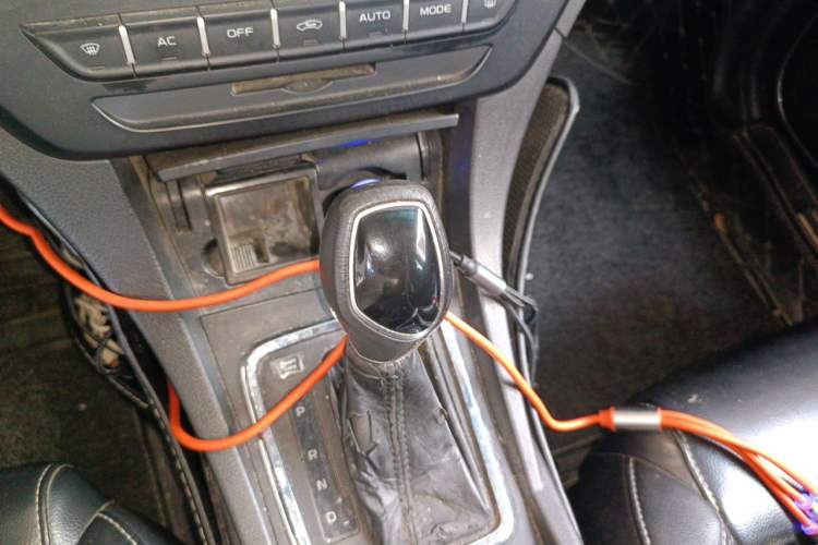 Used Geely Auto Emgrand 2017 Sedan Million Edition 1.3T CVT Upward Version Gear Lever