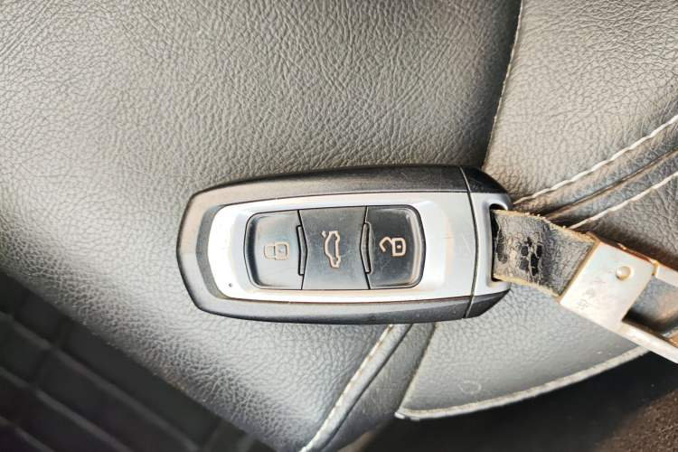 Used Geely Auto Emgrand 2017 Sedan Million Edition 1.5L Manual - Upward Version Interior 1