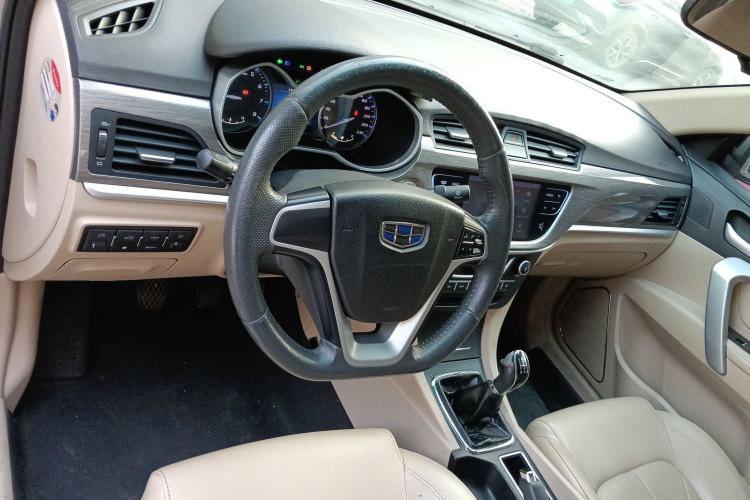 Used Geely Auto Emgrand 2017 Sedan Million Edition 1.5L Manual Luxury Model Interior 2
