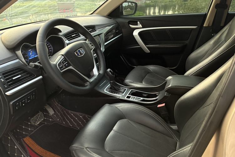 Used Geely Auto Emgrand 2017 Sedan Million Edition 1.5L CVT Upward Version Interior 5