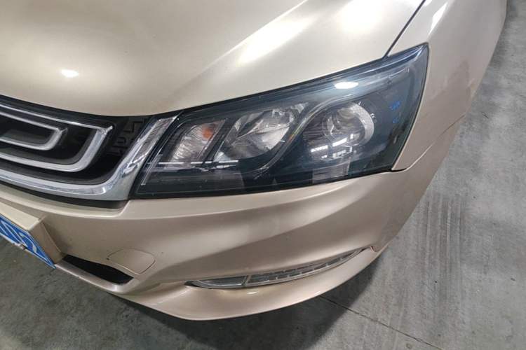 Used Geely Auto Emgrand 2017 Sedan Million Edition 1.3T CVT Upward Version Left Front Headlight