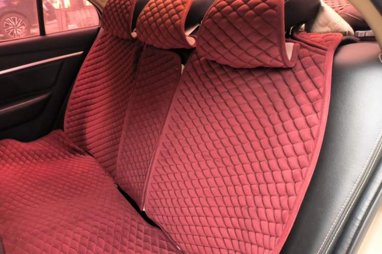 Used Geely Auto Emgrand 2017 Sedan Million Edition 1.5L CVT Upward Version Left Rear Seat