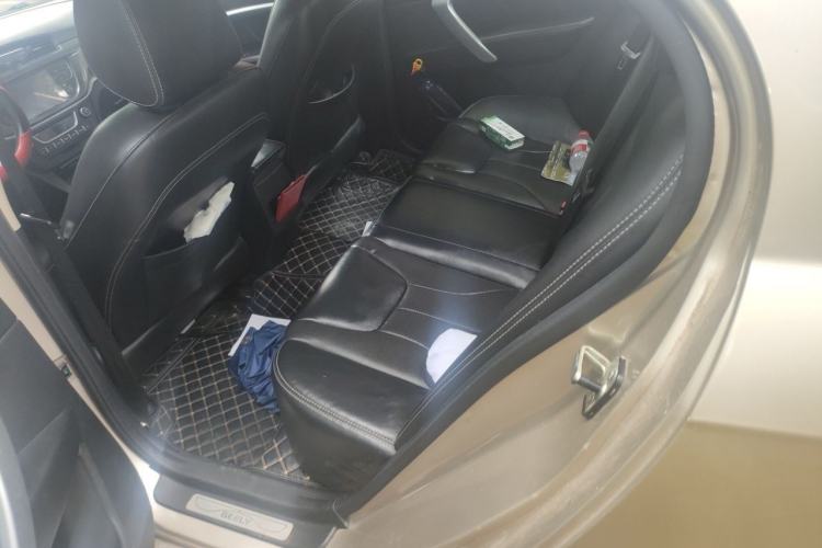 Used Geely Auto Emgrand 2017 Sedan Million Edition 1.5L Manual Fashion Model Left Rear Seat