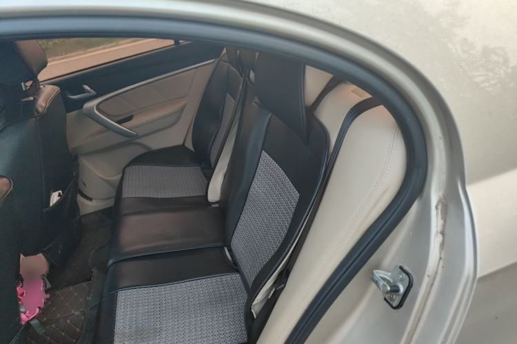 Used Geely Auto Emgrand 2017 Sedan Million Edition 1.5L CVT Luxury Model Left Rear Seat