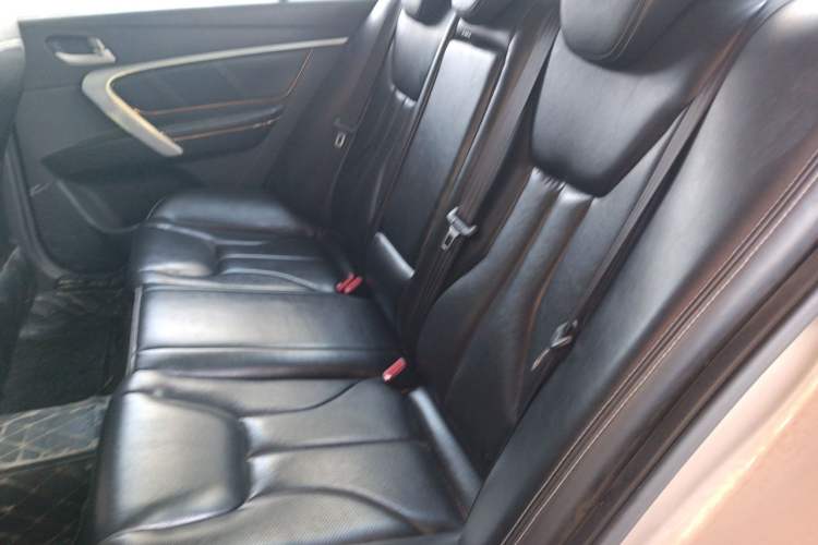 Used Geely Auto Emgrand 2017 Sedan Million Edition 1.3T CVT Upward Version Left Rear Seat