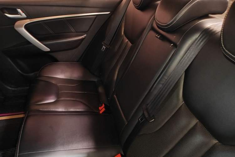 Used Geely Auto Emgrand 2017 Sedan Million Edition 1.3T CVT Upward Version Left Rear Seat