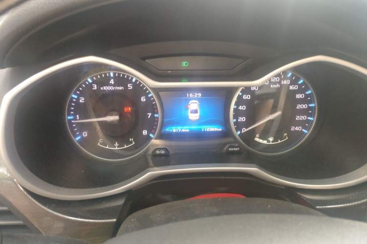 Used Geely Auto Emgrand 2017 Sedan Million Edition 1.5L Manual Fashion Model Odometer Close Up