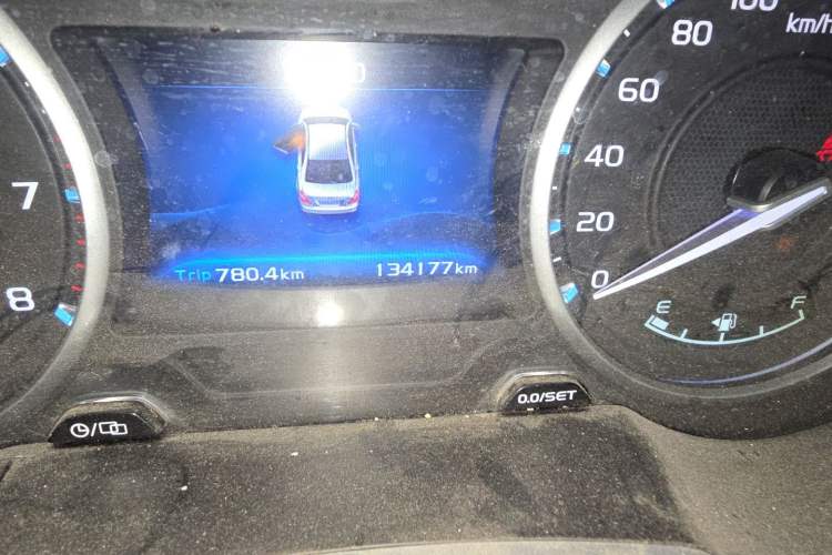 Used Geely Auto Emgrand 2017 Sedan Million Edition 1.5L Manual Luxury Model Odometer Close Up