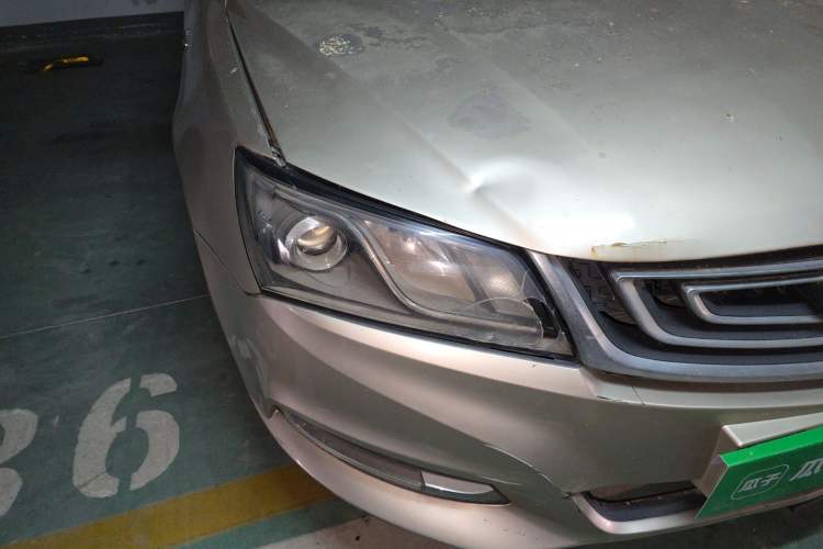 Used Geely Auto Emgrand 2017 Sedan Million Edition 1.5L Manual Luxury Model Right Front Headlight