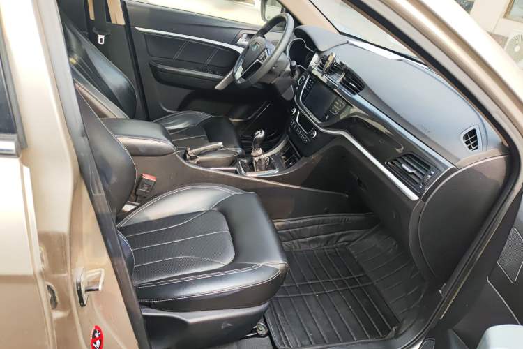 Used Geely Auto Emgrand 2017 Sedan Million Edition 1.5L Manual - Upward Version Right Front Seat