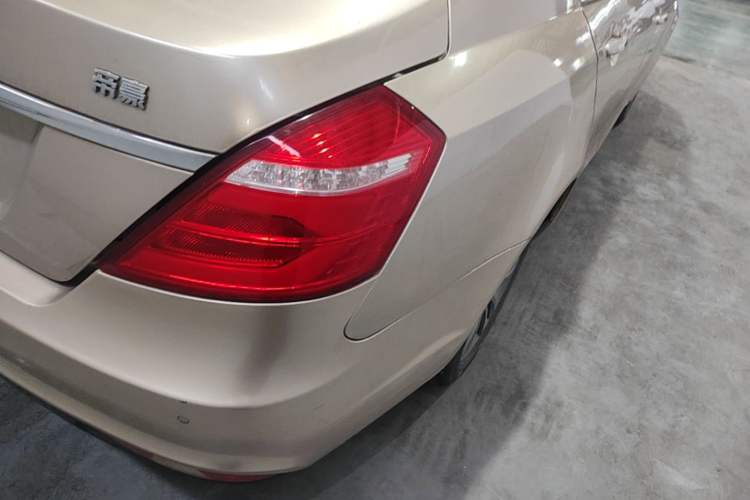 Used Geely Auto Emgrand 2017 Sedan Million Edition 1.3T CVT Upward Version Right Rear Taillight
