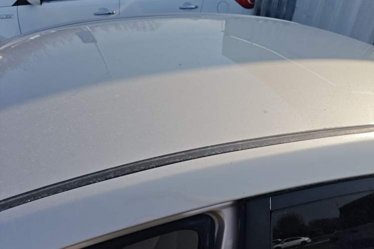 Used Geely Auto Emgrand 2017 Sedan Million Edition 1.5L Manual Luxury Model Roof
