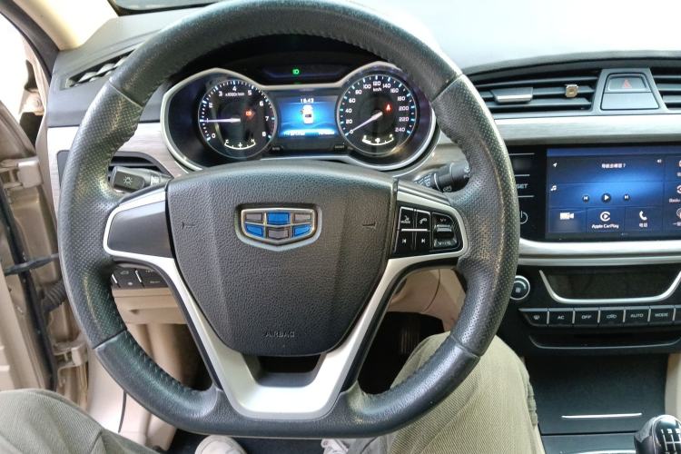 Used Geely Auto Emgrand 2017 Sedan Million Edition 1.5L Manual Luxury Model Steering Wheel