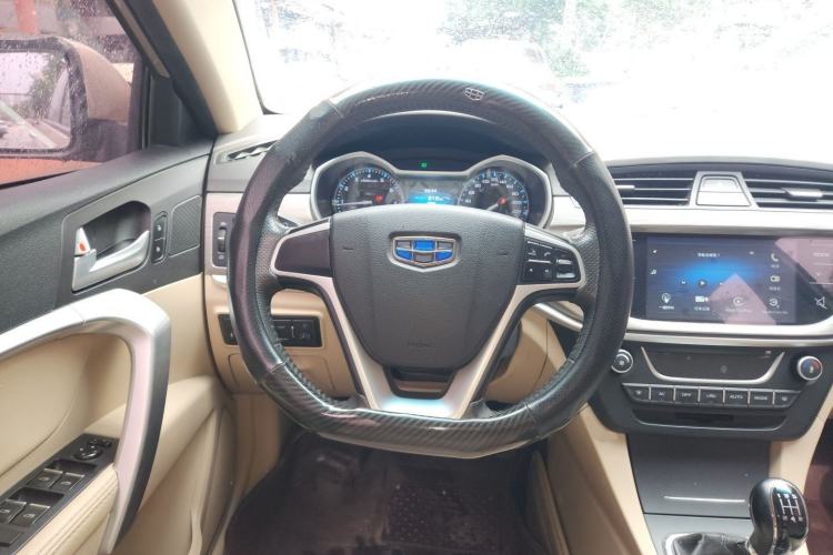 Used Geely Auto Emgrand 2017 Sedan Million Edition 1.5L Manual Luxury Model Steering Wheel