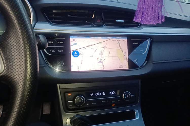 Used Geely Auto Emgrand 2018 1.5L Manual Upward Connect Edition Audio And AC Panel