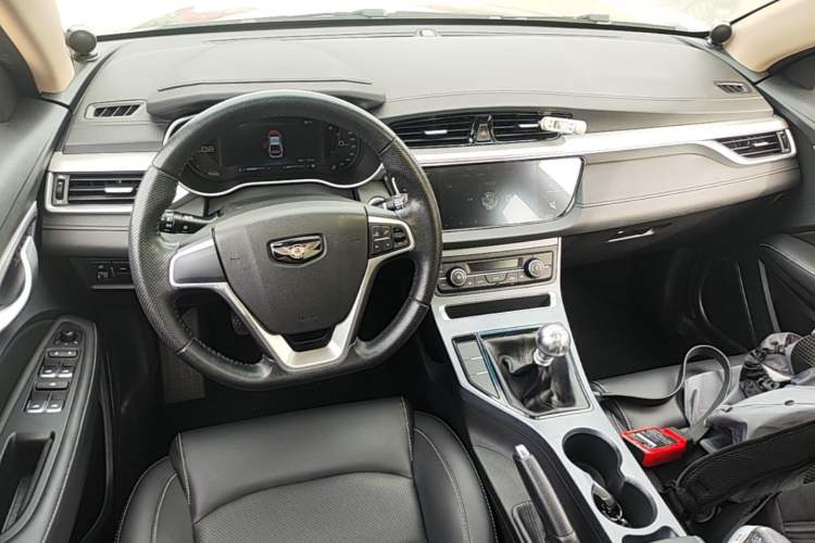 Used Geely Auto Emgrand 2018 1.5L Manual Upward Connect Edition Center Console