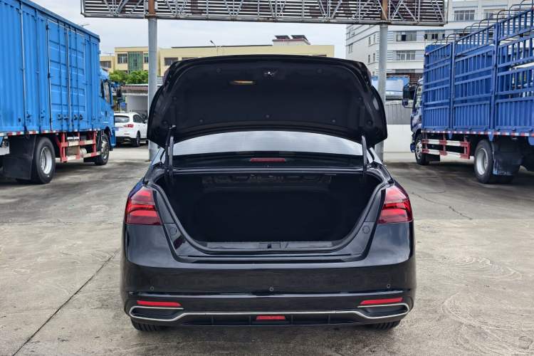 Used Geely Auto Emgrand 2018 1.5L Manual Upward Connect Edition Exterior 9