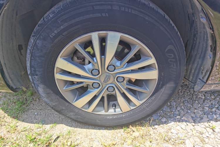 Used Geely Auto Emgrand 2018 1.5L Manual Luxury Model Left Front Wheel Hub
