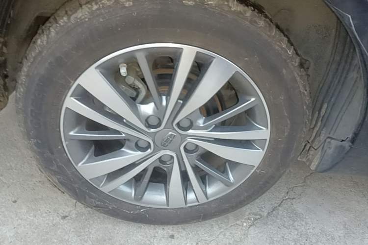 Used Geely Auto Emgrand 2018 1.5L Manual Upward Connect Edition Right Rear Wheel Hub