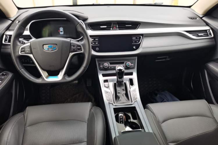 Used Geely Auto Emgrand 2018 1.5L CVT Upward Connect Edition Center Console