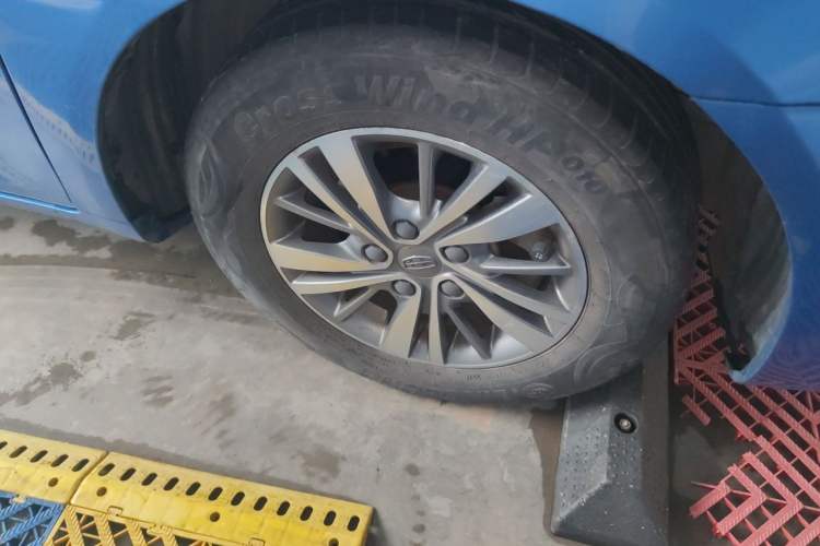 Used Geely Auto Emgrand 2018 1.5L CVT Luxury Model Right Front Wheel Hub