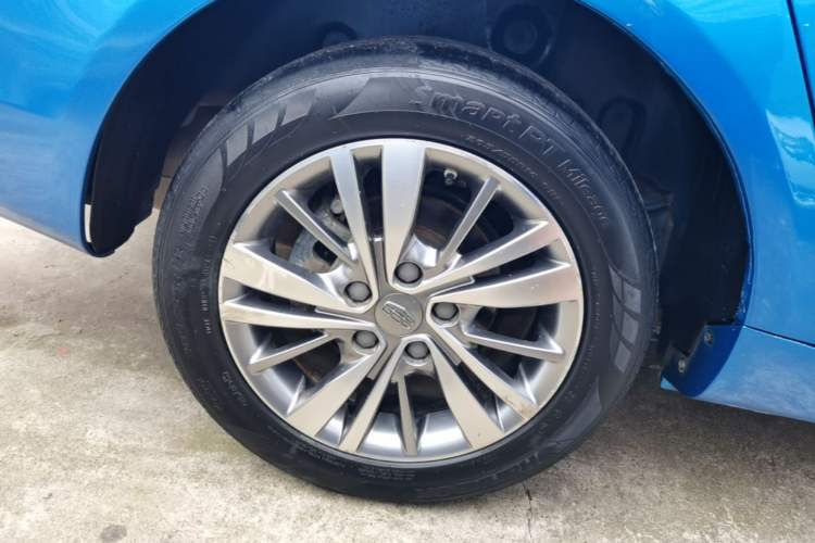 Used Geely Auto Emgrand 2018 1.5L CVT Upward Connect Edition Right Rear Wheel Hub