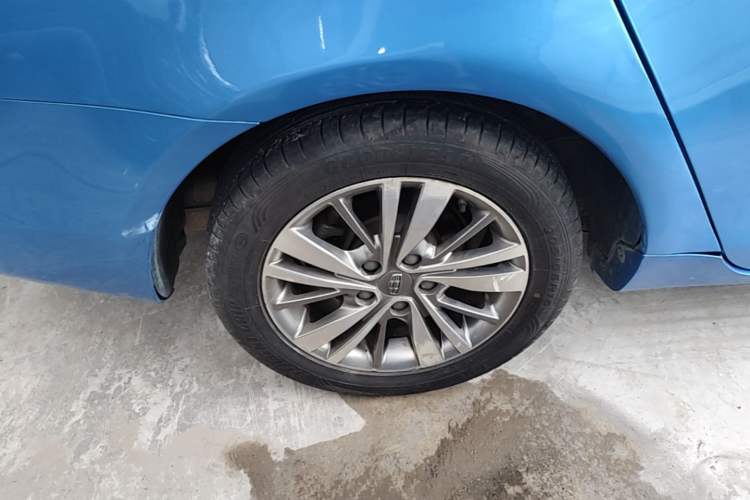 Used Geely Auto Emgrand 2018 1.5L Manual Upward Connect Edition Right Rear Wheel Hub